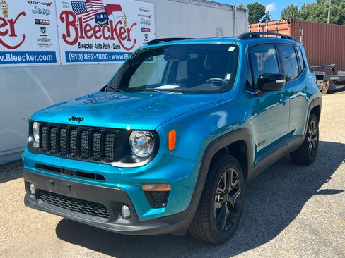 Used 2022 Jeep Renegade Altitude image 6