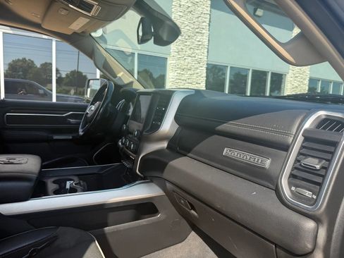 Used 2019 RAM 1500 Laramie AWD/4WD image 15