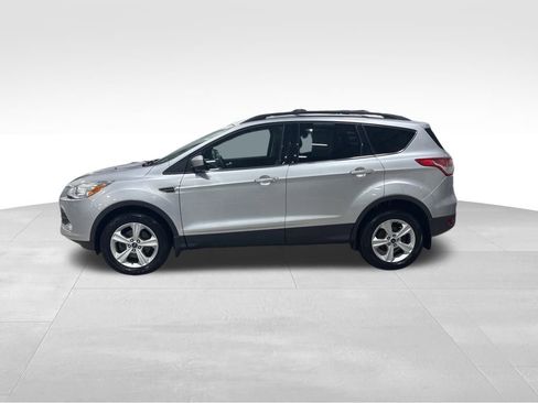 Used 2016 Ford Escape SE image 24