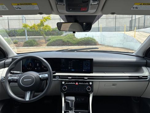 Used 2025 Hyundai Tucson SEL FWD image 35