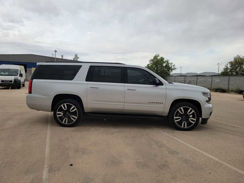 Used 2019 Chevrolet Suburban Premier AWD/4WD image 9