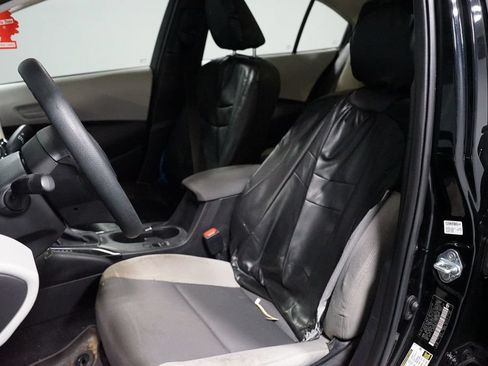 Used 2026 Toyota Corolla LE FWD image 6