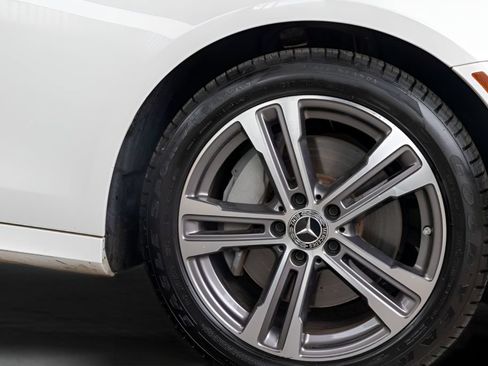 Used 2022 Mercedes-Benz E 350 4MATIC Sedan image 11