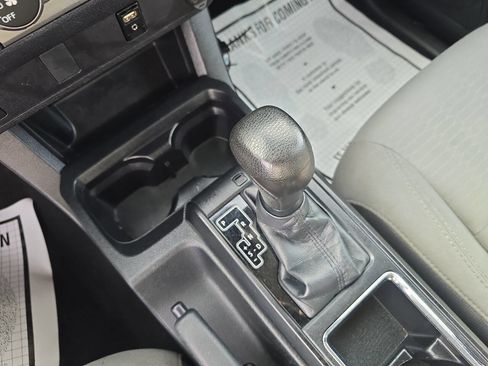 Used 2019 Toyota Tacoma SR image 17