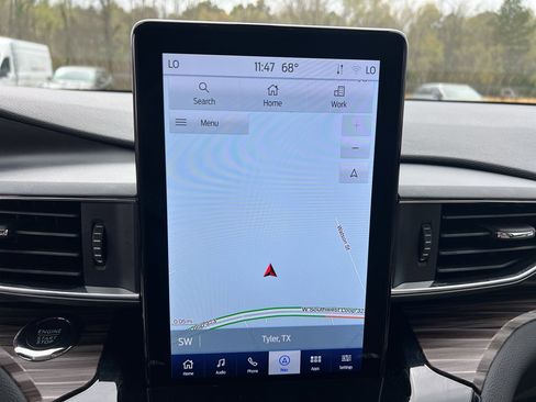 Used 2023 Ford Explorer Limited w/ Limited Technology Package image 16