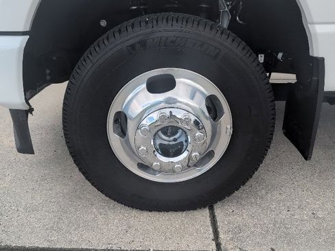 Used 2024 Ford F350 Platinum image 10