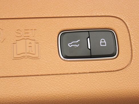 Used 2023 Lincoln Aviator Black Label w/ Class IV Trailer Tow Package image 28