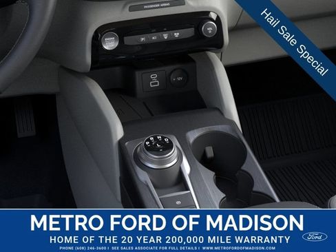 New 2025 Ford Escape SE w/ PHEV Premium Package FWD image 16