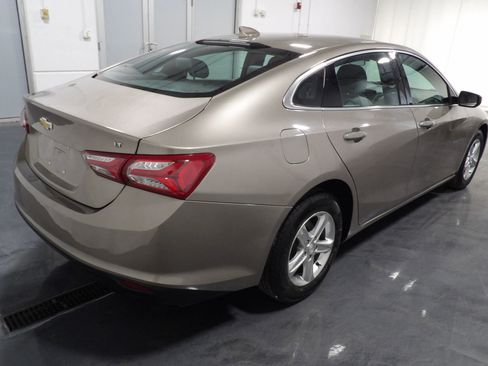 Used 2022 Chevrolet Malibu LT image 4