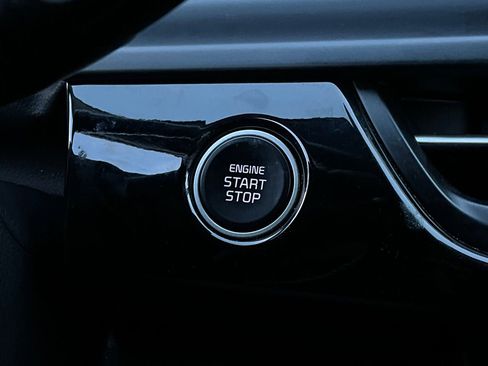 Used 2025 Kia Seltos S image 29