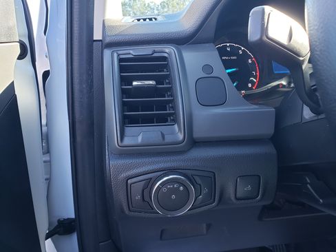 Used 2023 Ford Ranger XL image 12