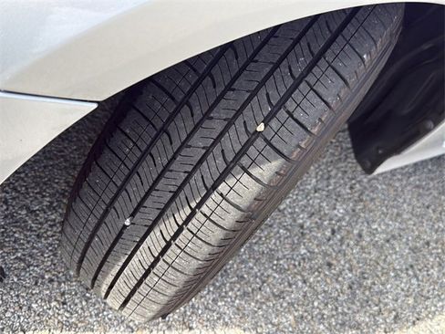 Used 2016 Toyota Prius Four w/ Advanced Technology Package image 10