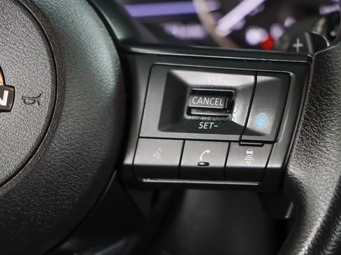 Used 2024 Nissan Rogue SV FWD image 14
