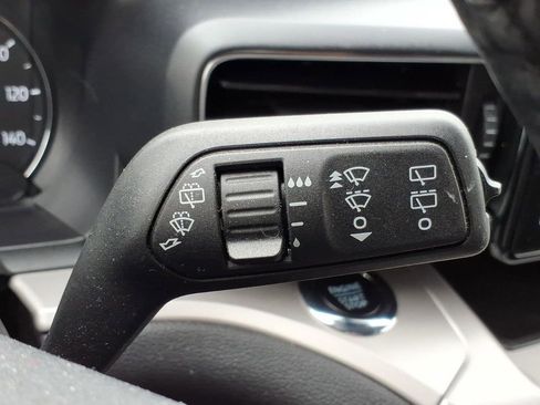 Used 2023 Ford Explorer XLT w/ Equipment Group 202A AWD/4WD image 25