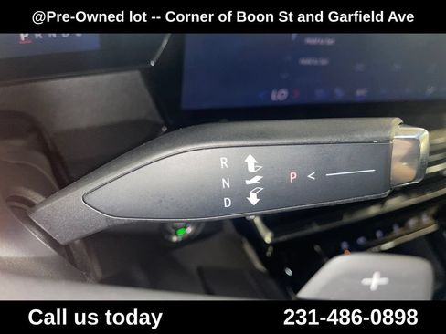 Used 2025 Chevrolet Traverse High Country w/ LPO, Floor Liner Package AWD/4WD image 24