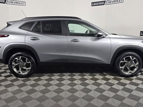 New 2025 Chevrolet Trax LT w/ Driver Confidence Package image 7