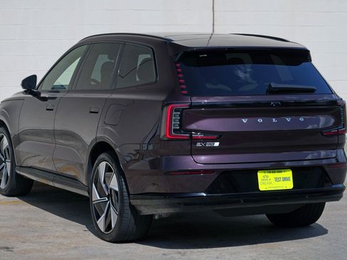 Used 2025 Volvo EX90 Ultra AWD/4WD image 51