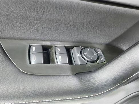 Used 2025 Chevrolet Blazer LT FWD image 18