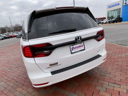 Used 2024 Honda Odyssey Sport image 8