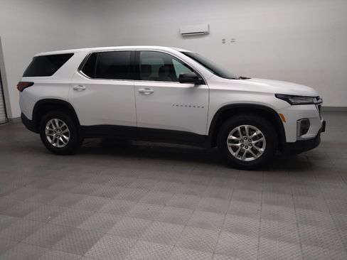 Used 2023 Chevrolet Traverse LS image 11