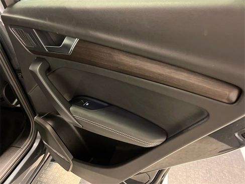 Used 2024 Audi Q5 2.0T Premium Plus w/ Premium Plus Package image 14