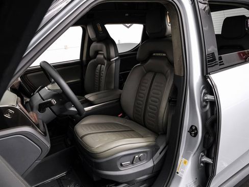 Used 2022 Rivian R1T Launch Edition image 36