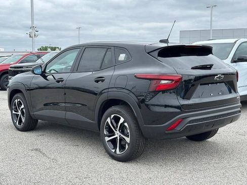 New 2026 Chevrolet Trax RS FWD image 3