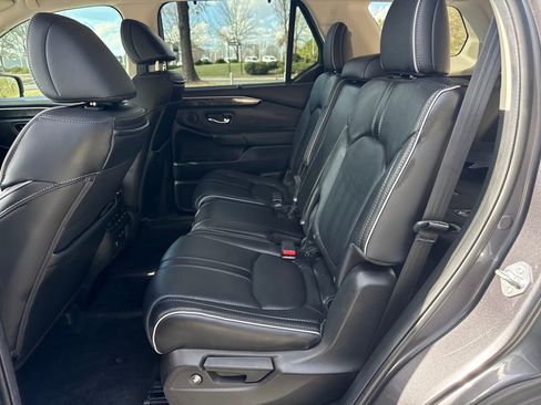 Used 2025 Honda Pilot Elite image 26
