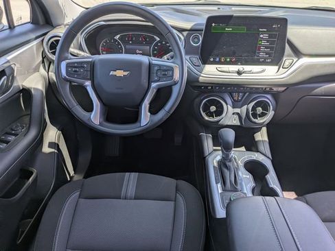 Used 2025 Chevrolet Blazer LT AWD/4WD image 26
