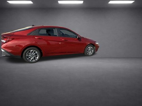 Used 2024 Hyundai Elantra SEL FWD image 13