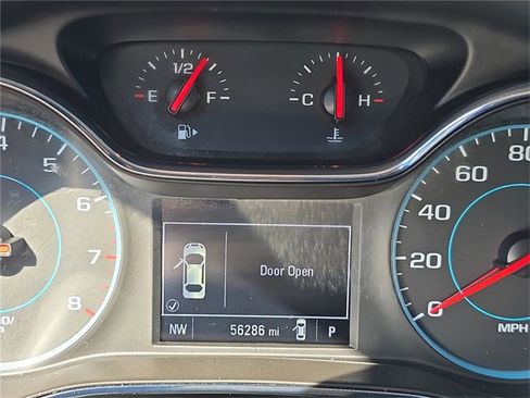 Used 2018 Chevrolet Cruze LT w/ Convenience Package image 23