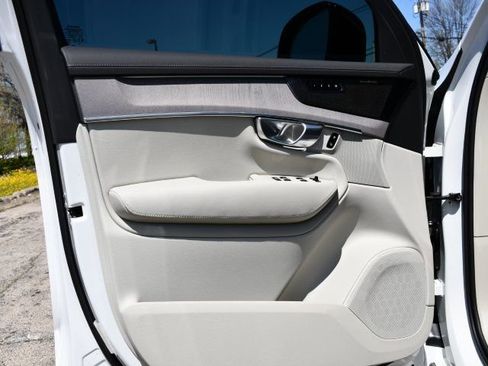 New 2026 Volvo XC90 B6 Ultra w/ Protection Package Premier AWD/4WD image 10