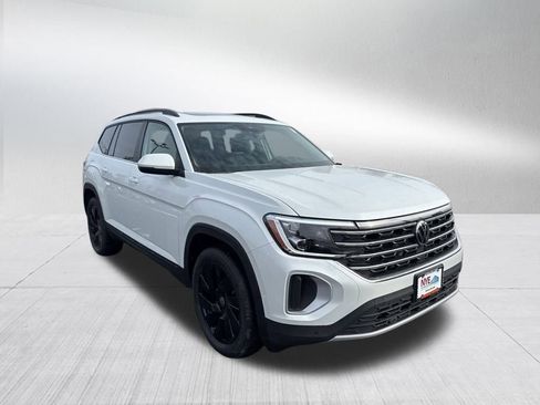 New 2026 Volkswagen Atlas SE image 7