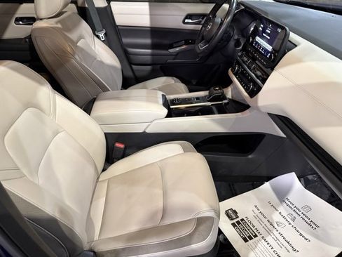 Certified 2023 Nissan Pathfinder SL w/ SL Premium Package image 28