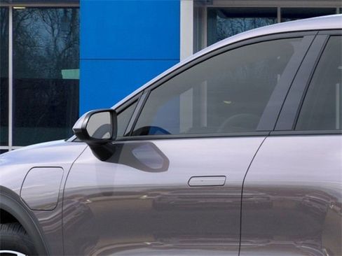 New 2026 Chevrolet Equinox EV LT image 12