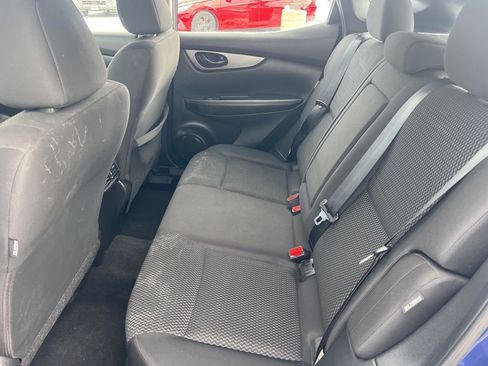 Certified 2022 Nissan Rogue Sport S image 9