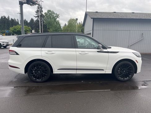 Used 2025 Lincoln Aviator Reserve w/ Luxury Package AWD/4WD image 8