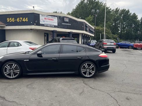 Used 2012 Porsche Panamera 4 image 8