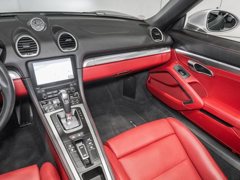 Used 2024 Porsche 718 Boxster GTS RWD image 23