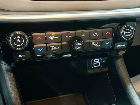 New 2026 Jeep Compass Limited image 16