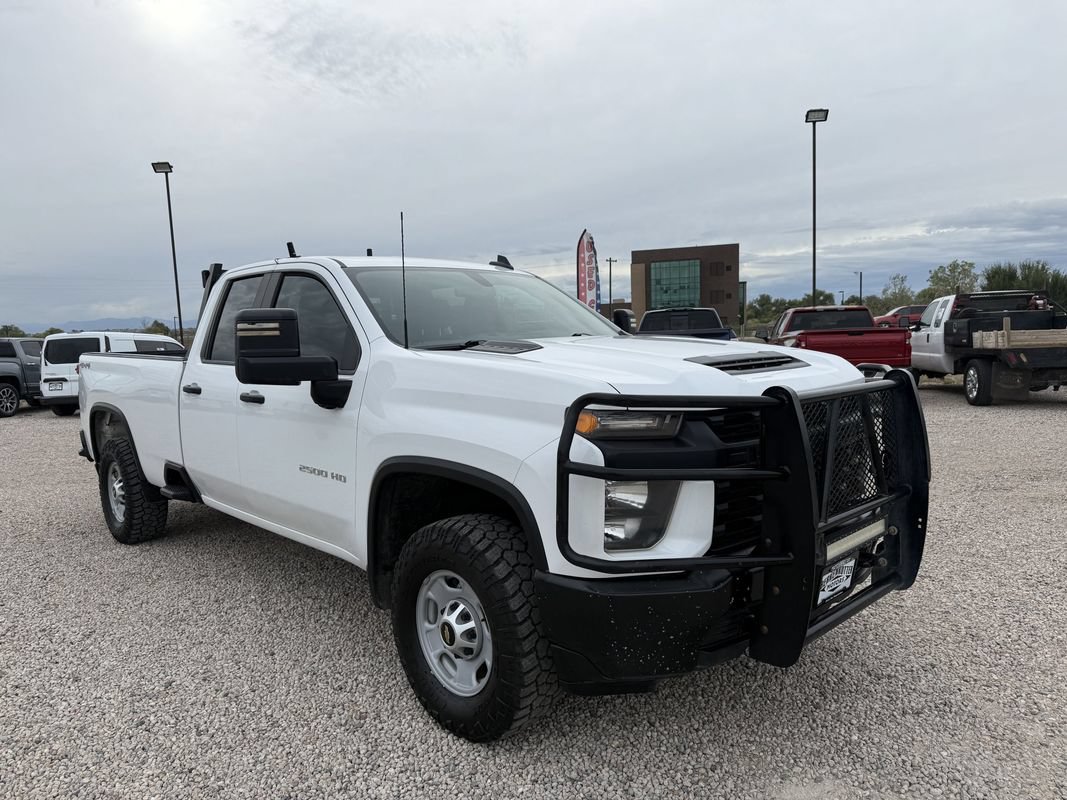 Used 2021 Chevrolet Silverado 2500 W/T w/ WT Convenience Package AWD/4WD image 2