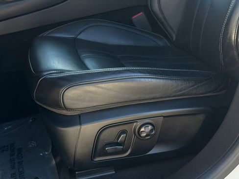 Used 2019 Maserati Levante GTS image 18