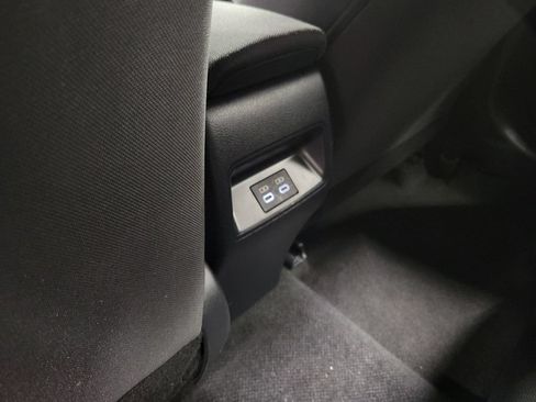 Used 2024 Toyota Corolla LE FWD image 31