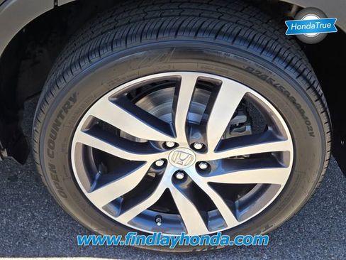 Certified 2018 Honda Pilot Touring image 11