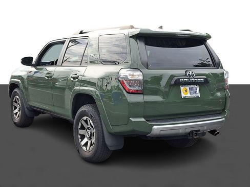 Used 2022 Toyota 4Runner TRD Off-Road Premium AWD/4WD image 4