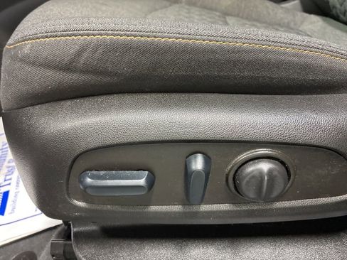 Used 2022 Chevrolet Equinox LT image 12