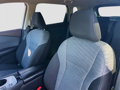 Used 2023 Nissan Rogue SV image 9