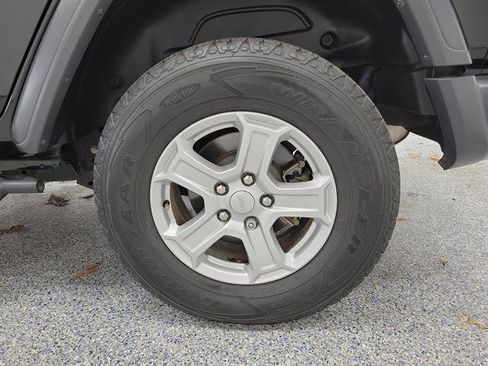 Used 2019 Jeep Wrangler Unlimited Sport S image 5
