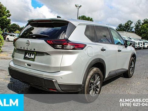 Used 2024 Nissan Rogue S FWD image 5