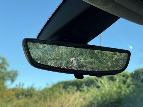 Used 2023 Buick Enclave Avenir w/ Avenir Technology Package image 50